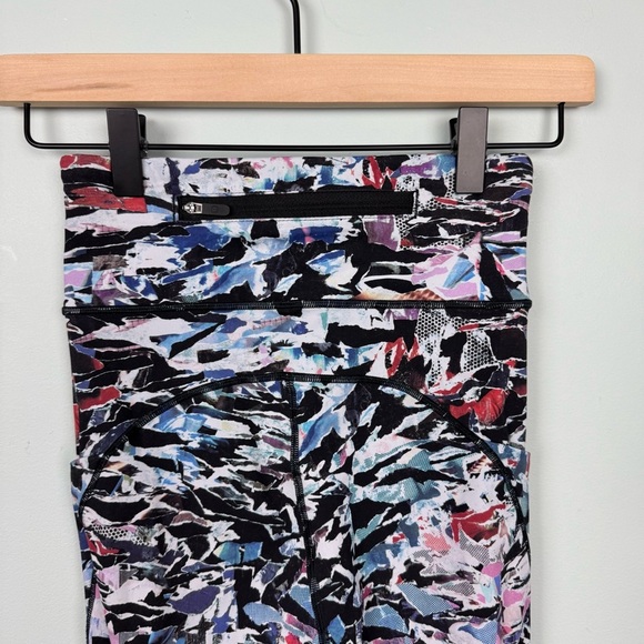 Lululemon Break Free Tight 25” Culture Clash - Picture 5 of 9